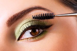 Eye Make-Up